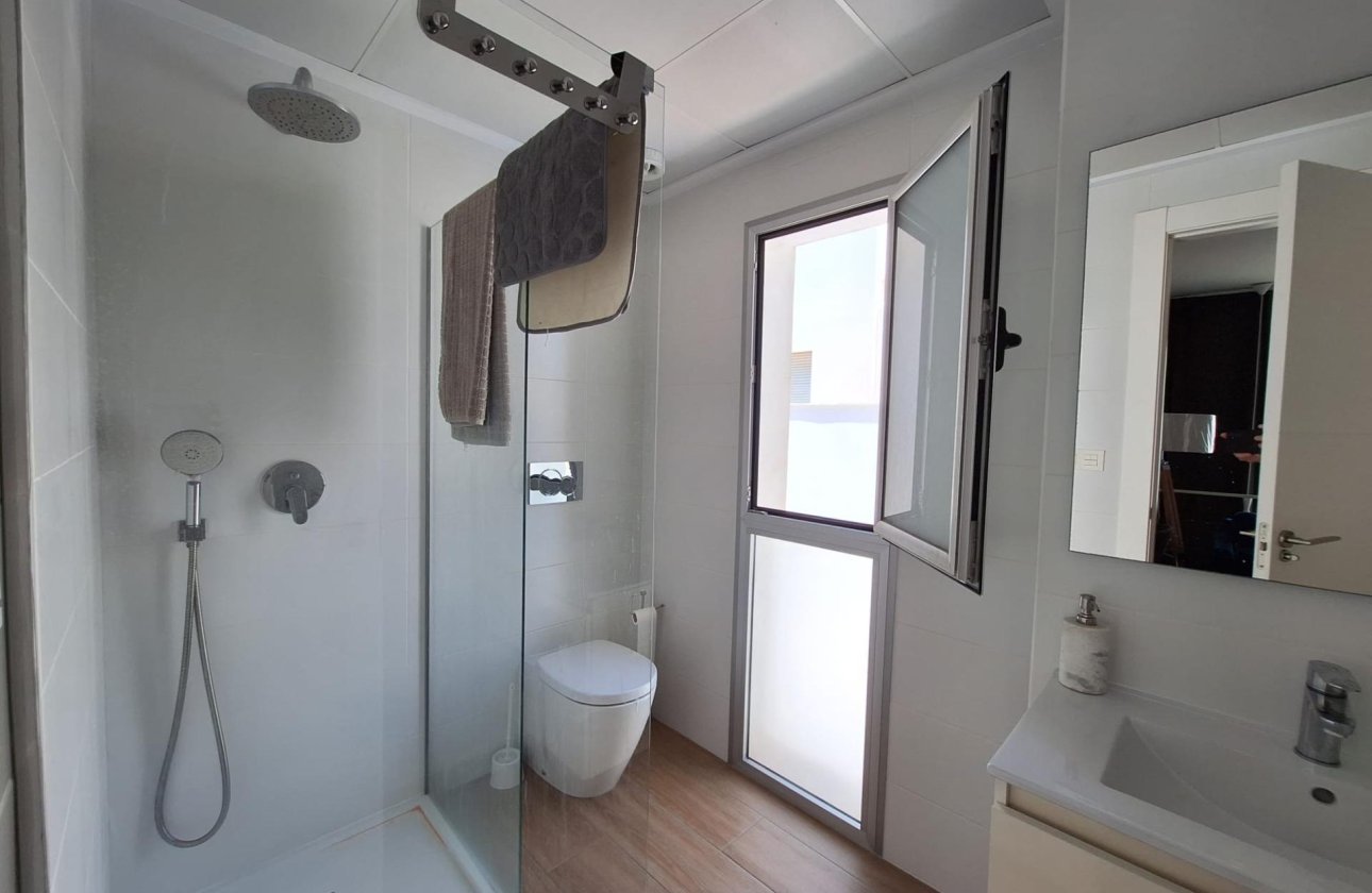 Resale - Villa -
Torrevieja - Los Frutales