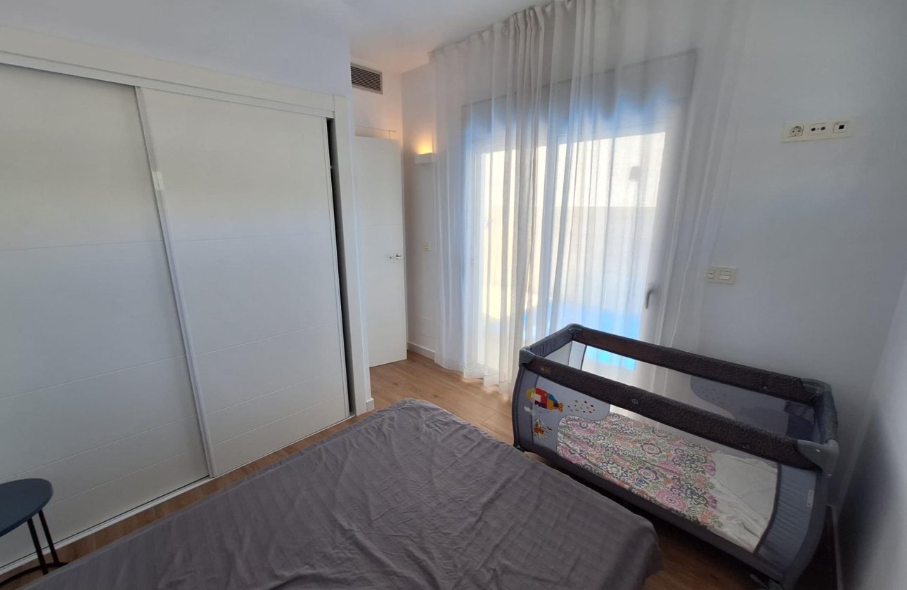 Resale - Villa -
Torrevieja - Los Frutales