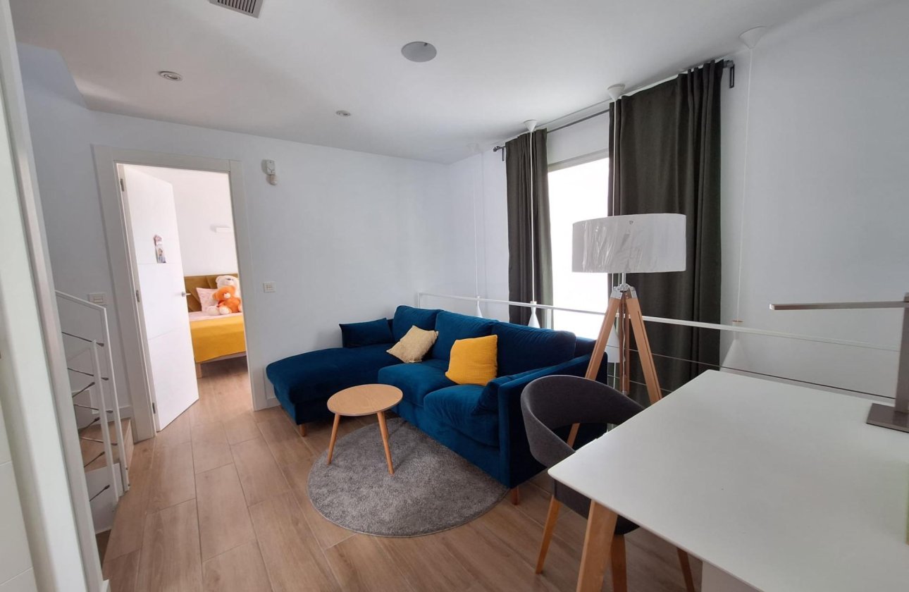 Resale - Villa -
Torrevieja - Los Frutales