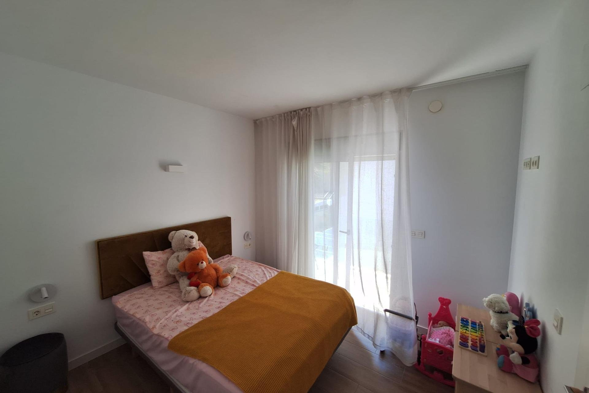 Resale - Villa -
Torrevieja - Los Frutales