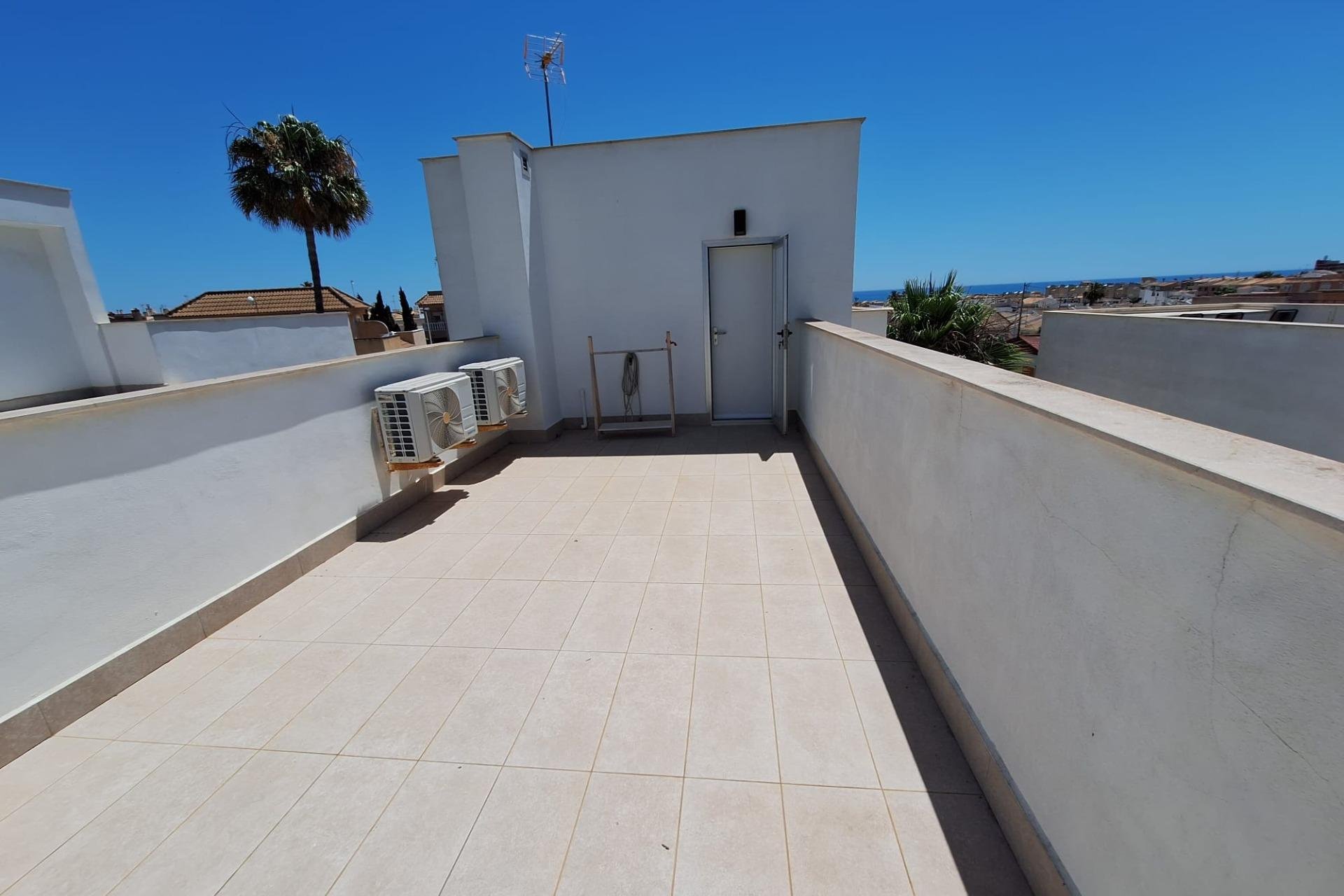Resale - Villa -
Torrevieja - Los Frutales