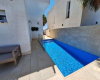 Resale - Villa -
Torrevieja - Los Frutales