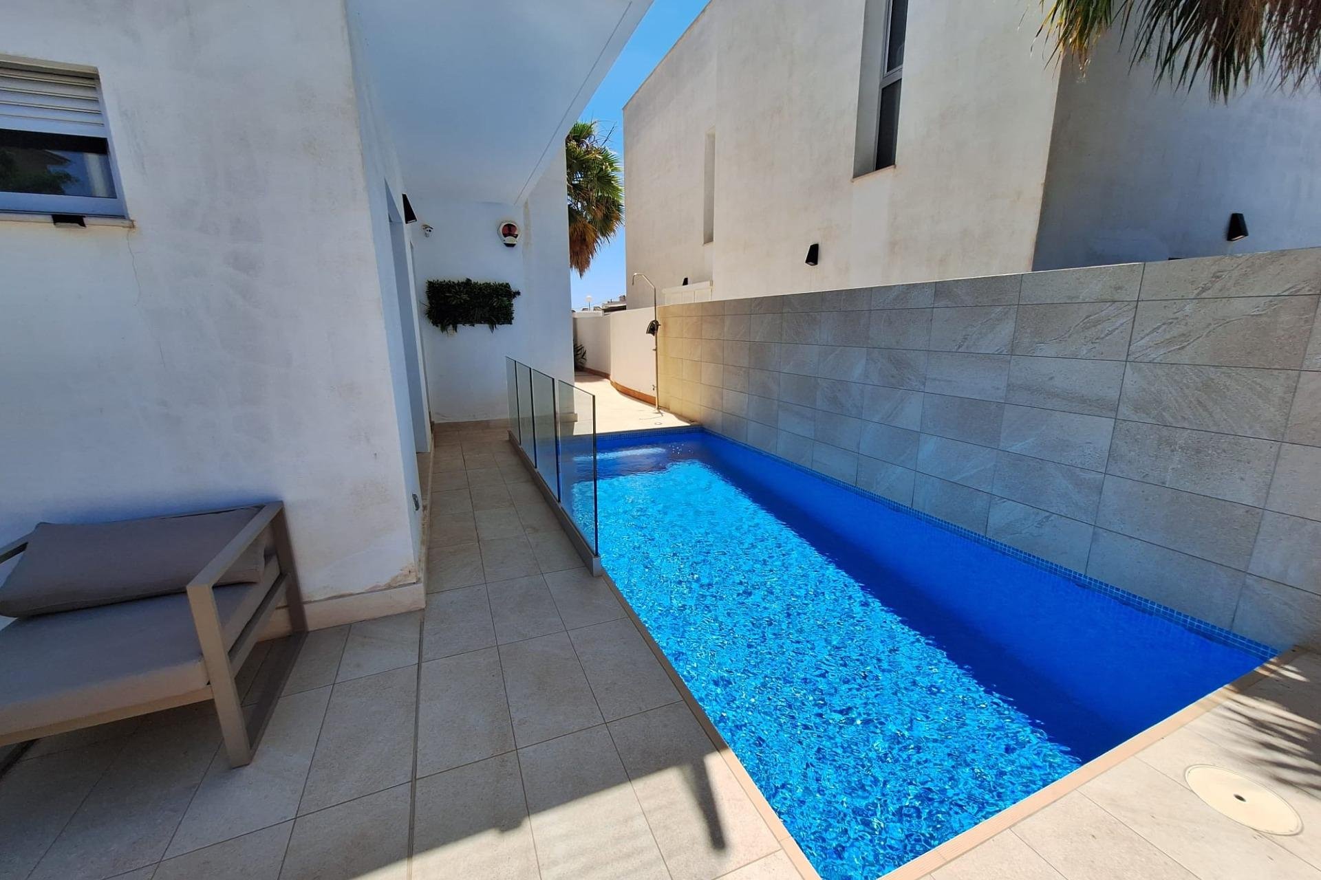 Resale - Villa -
Torrevieja - Los Frutales