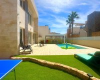 Resale - Villa -
Torrevieja - Miramar - Torre Del Moro