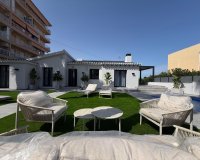 Resale - Villa -
Torrevieja - Punta Prima