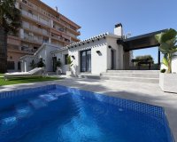 Resale - Villa -
Torrevieja - Punta Prima