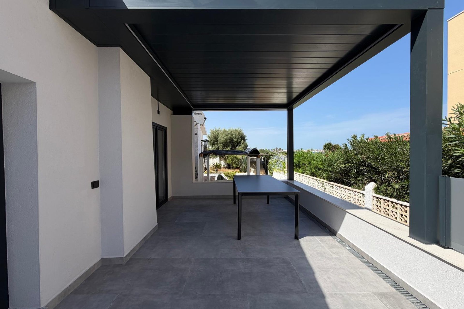Resale - Villa -
Torrevieja - Punta Prima