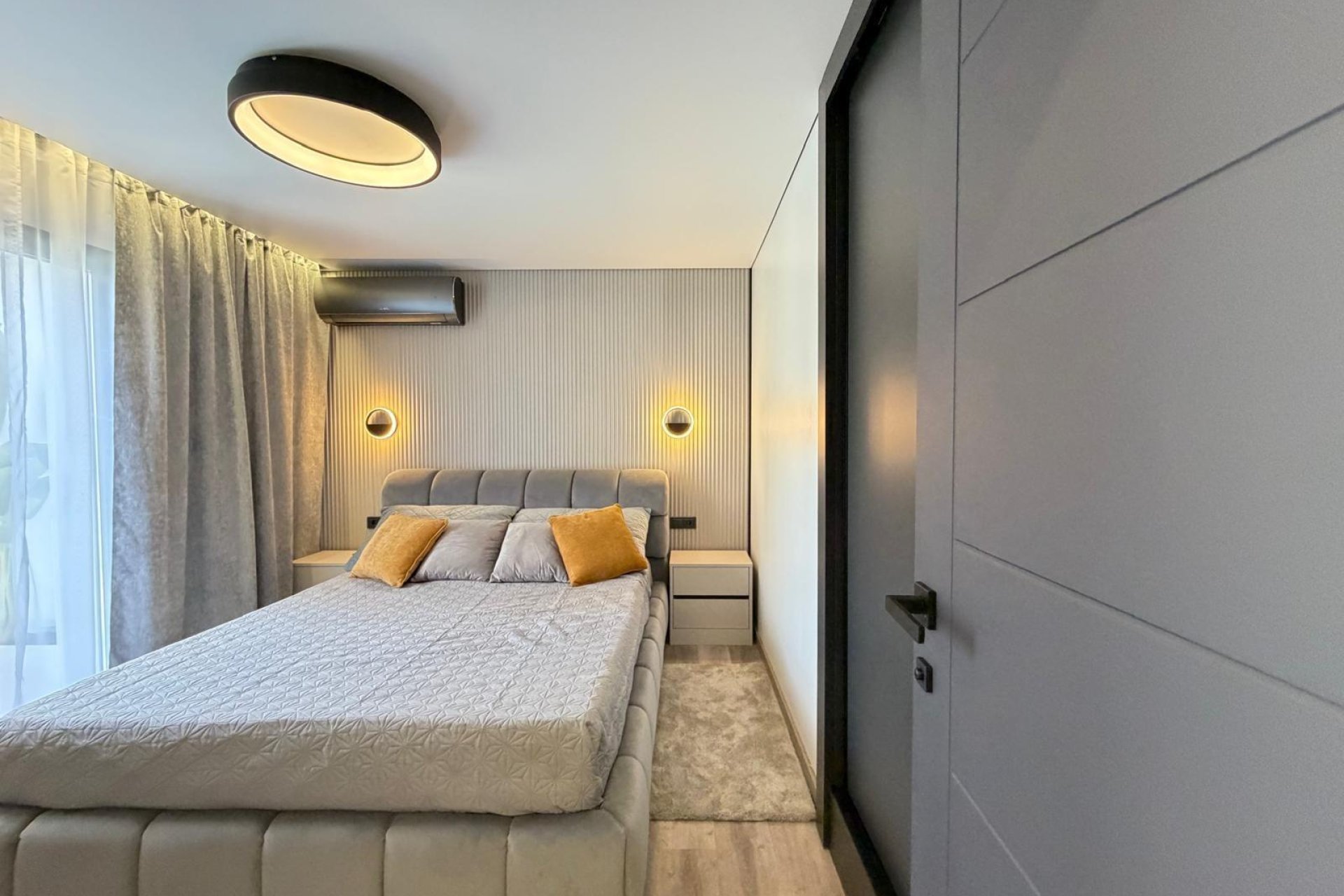 Resale - Villa -
Torrevieja - Punta Prima