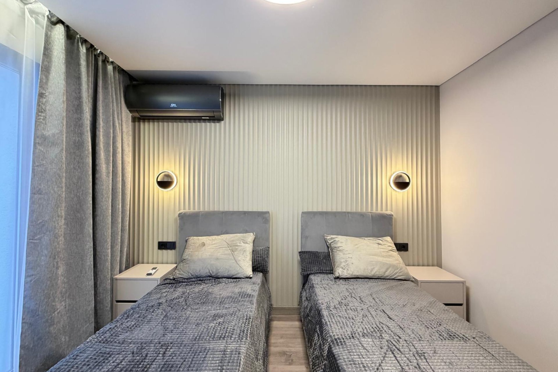 Resale - Villa -
Torrevieja - Punta Prima