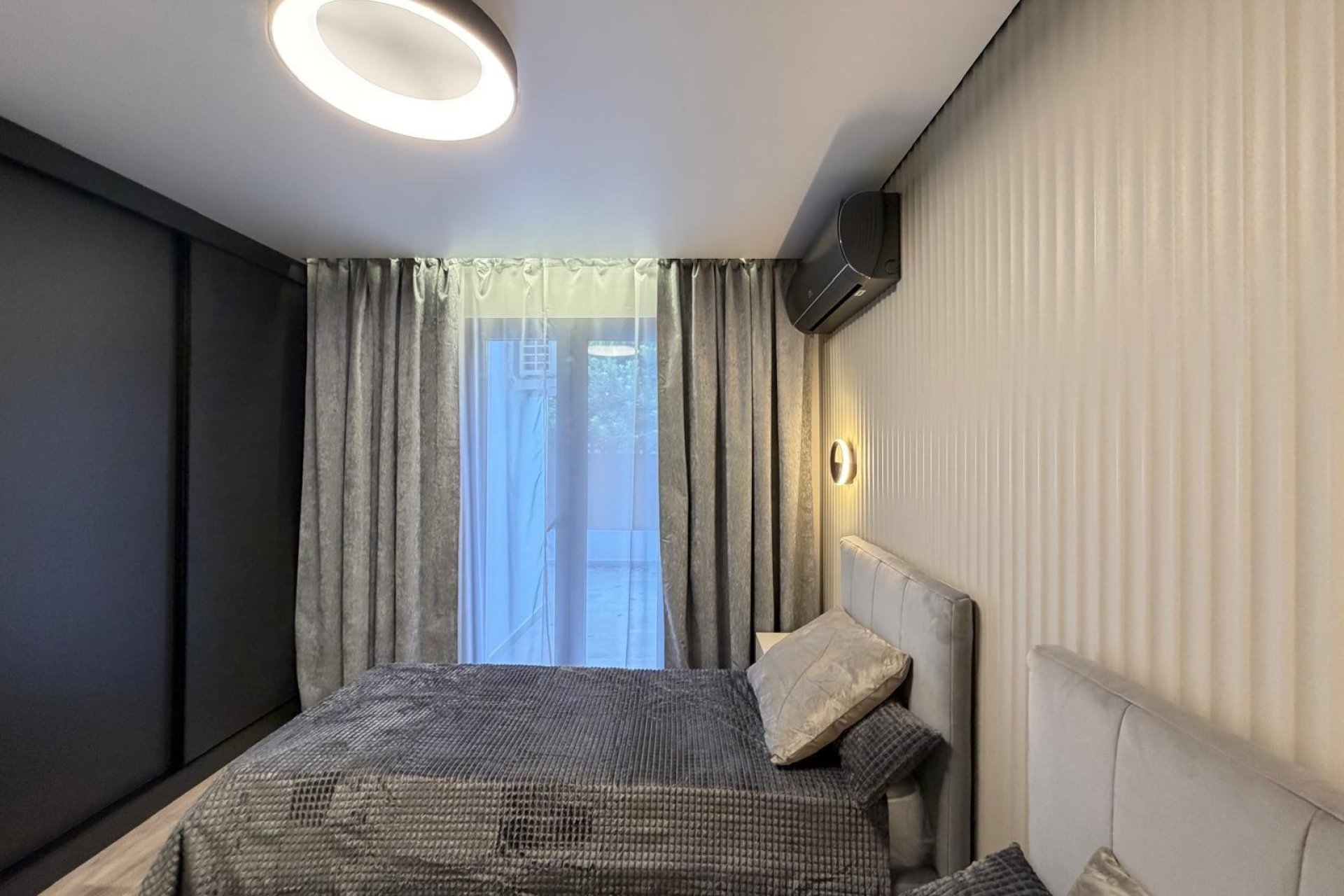 Resale - Villa -
Torrevieja - Punta Prima