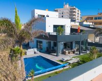 Resale - Villa -
Torrevieja - Rosaleda