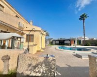 Resale - Villa -
Torrevieja - San Luis