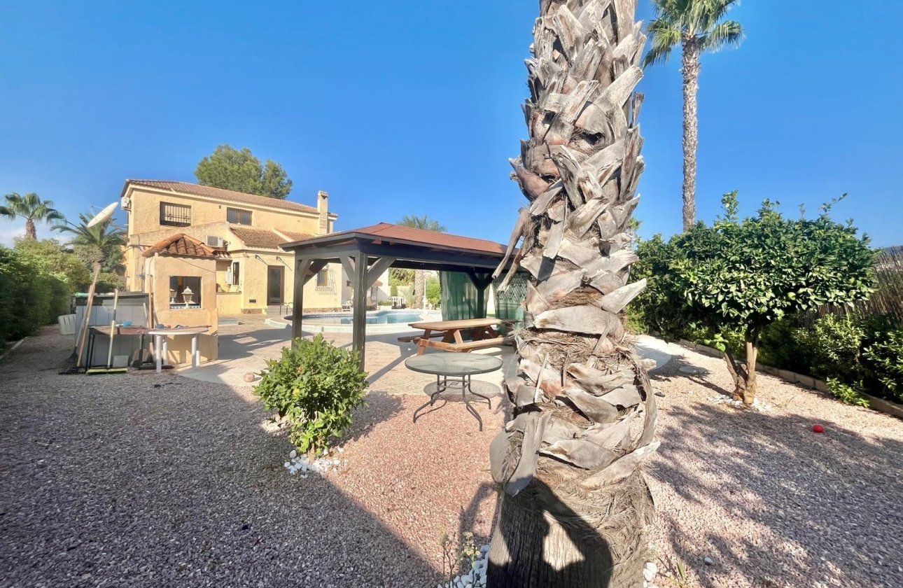 Resale - Villa -
Torrevieja - San Luis