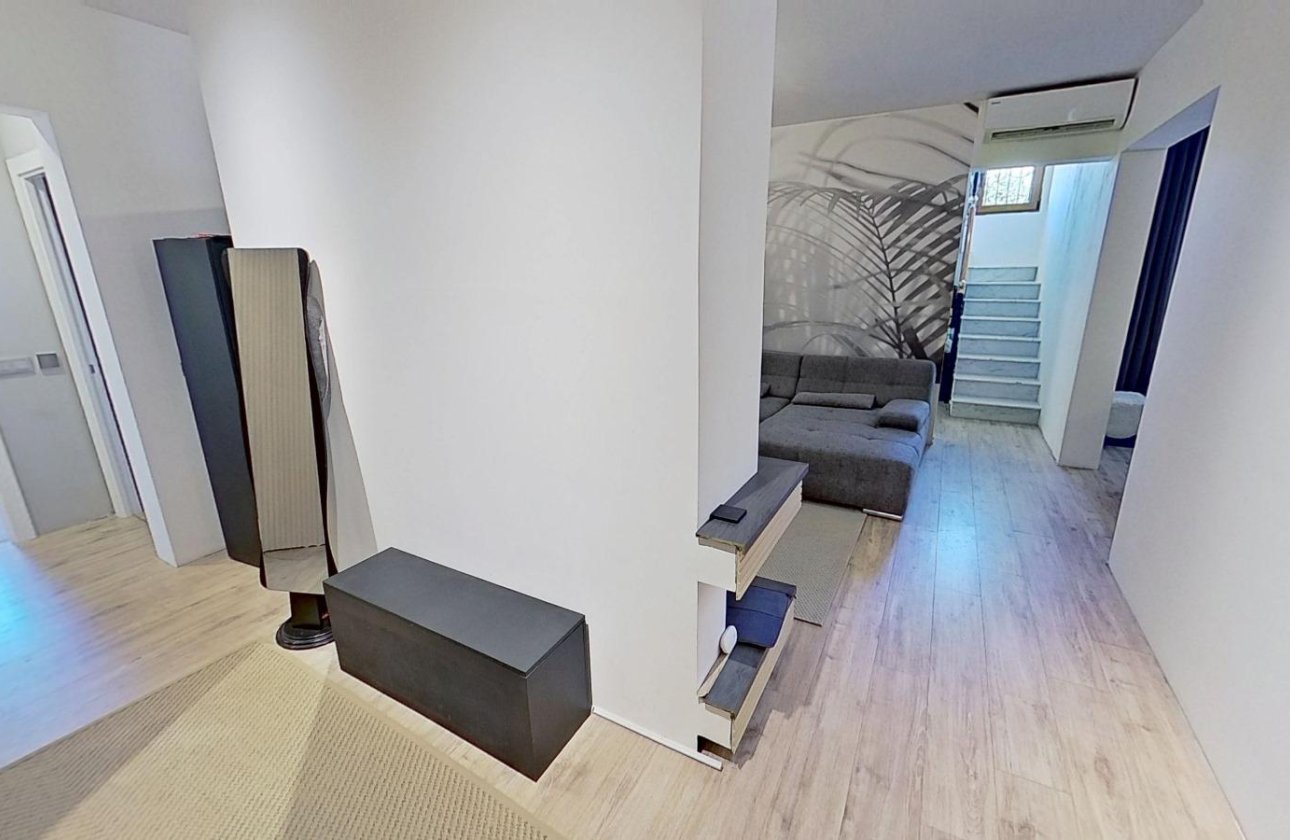 Resale - Villa -
Torrevieja - San Luis