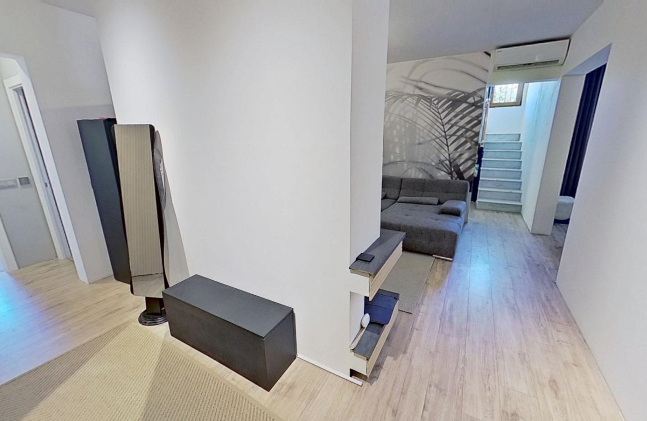 Resale - Villa -
Torrevieja - San Luis