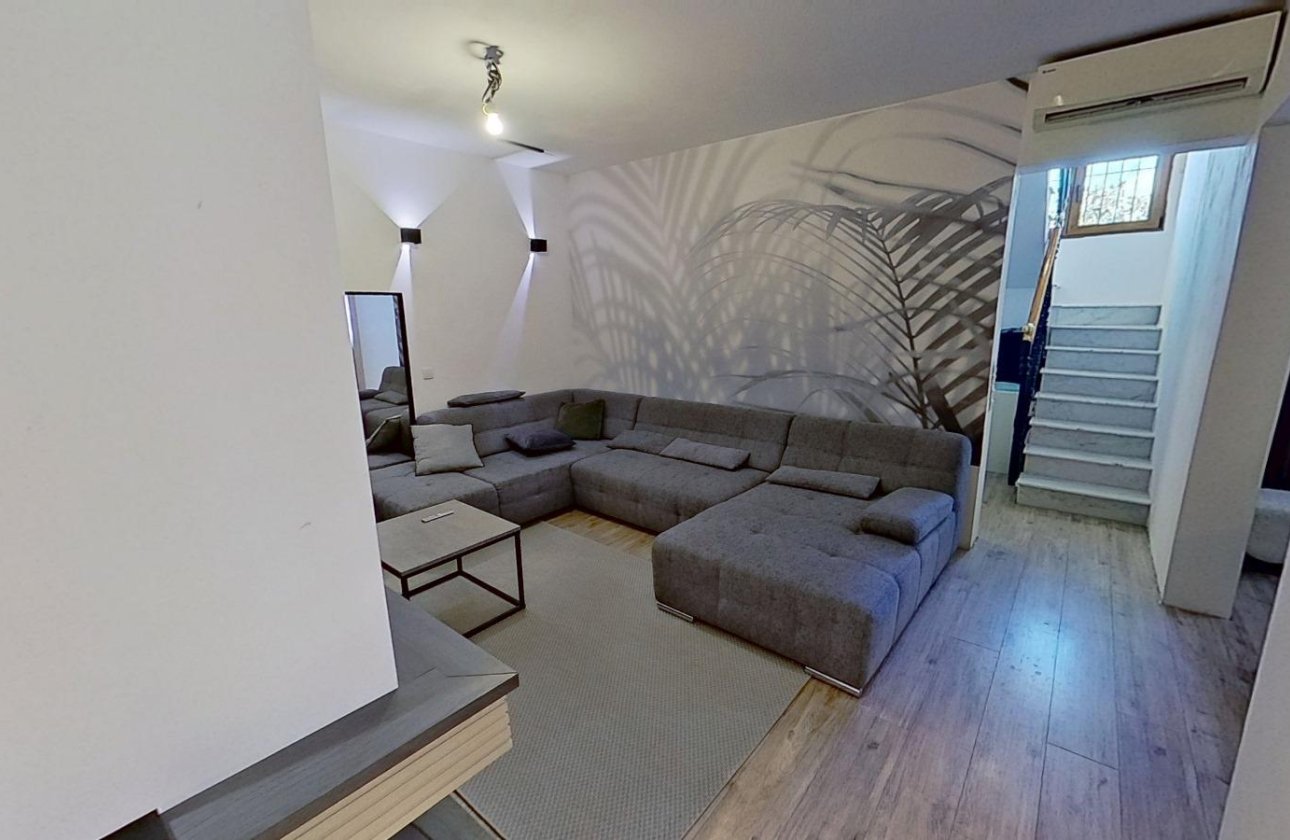 Resale - Villa -
Torrevieja - San Luis