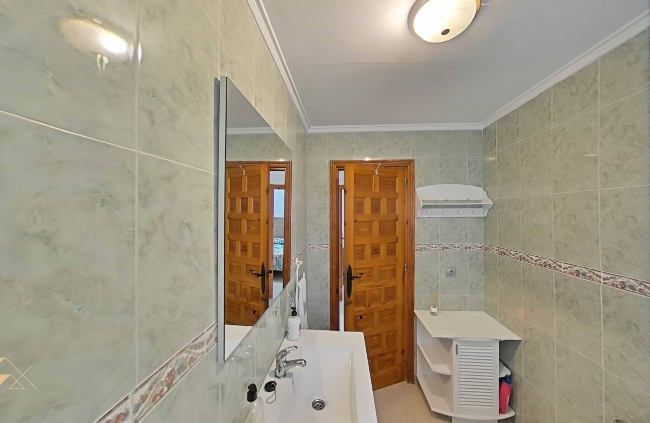 Resale - Villa -
Torrevieja - San Luis