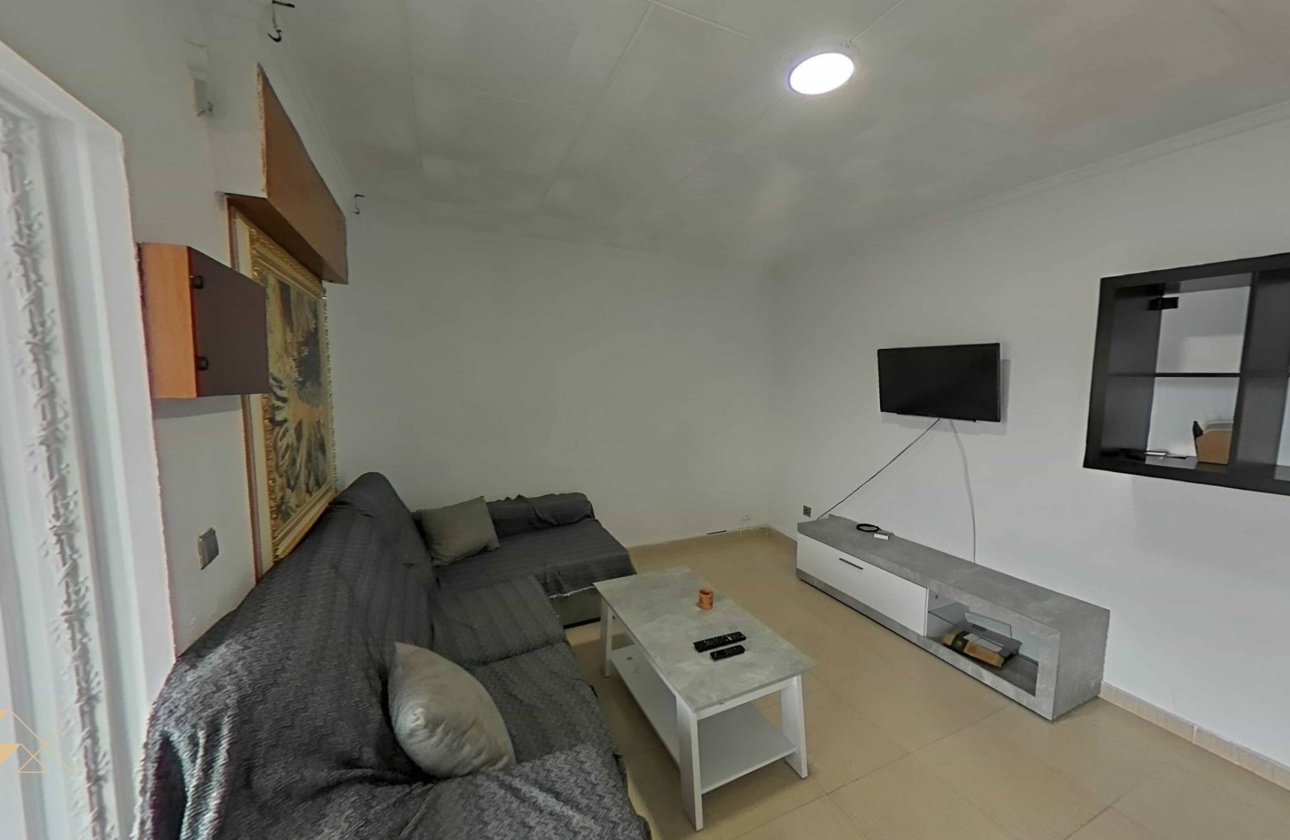 Resale - Villa -
Torrevieja - San Luis