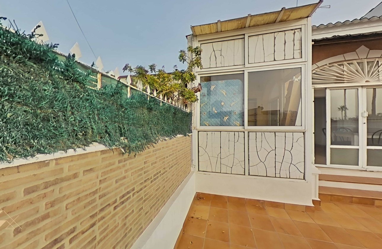 Resale - Villa -
Torrevieja - San Luis