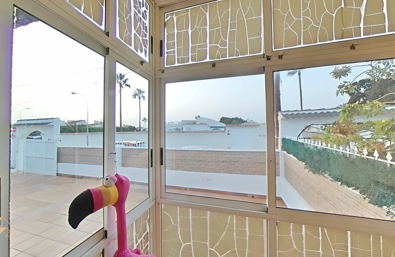 Resale - Villa -
Torrevieja - San Luis