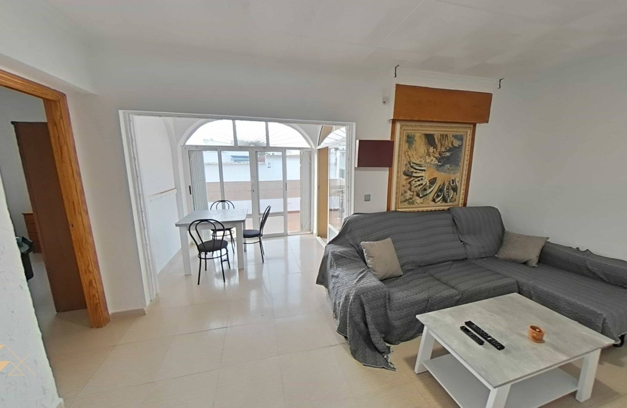 Resale - Villa -
Torrevieja - San Luis