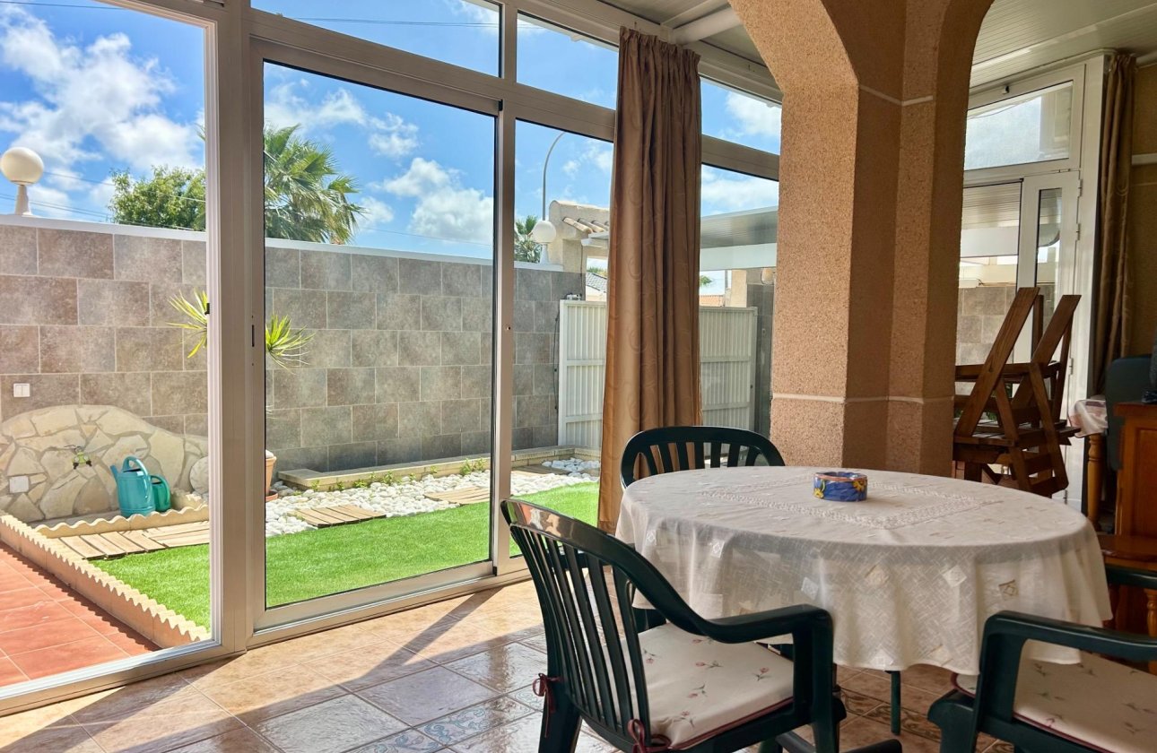 Resale - Villa -
Torrevieja - San Luis