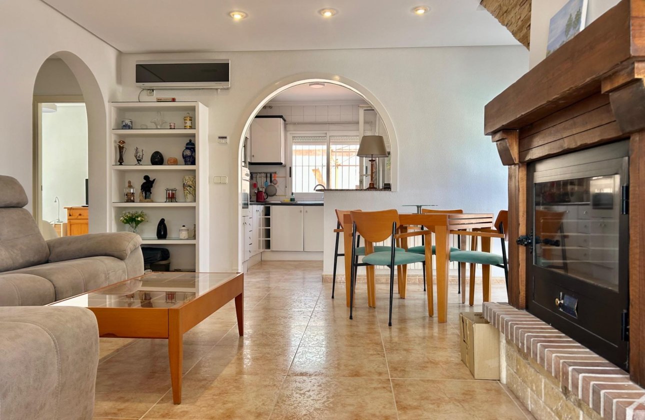 Resale - Villa -
Torrevieja - San Luis