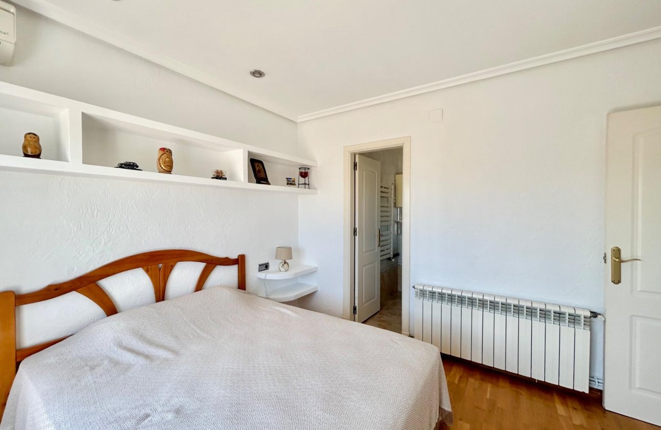 Resale - Villa -
Torrevieja - San Luis