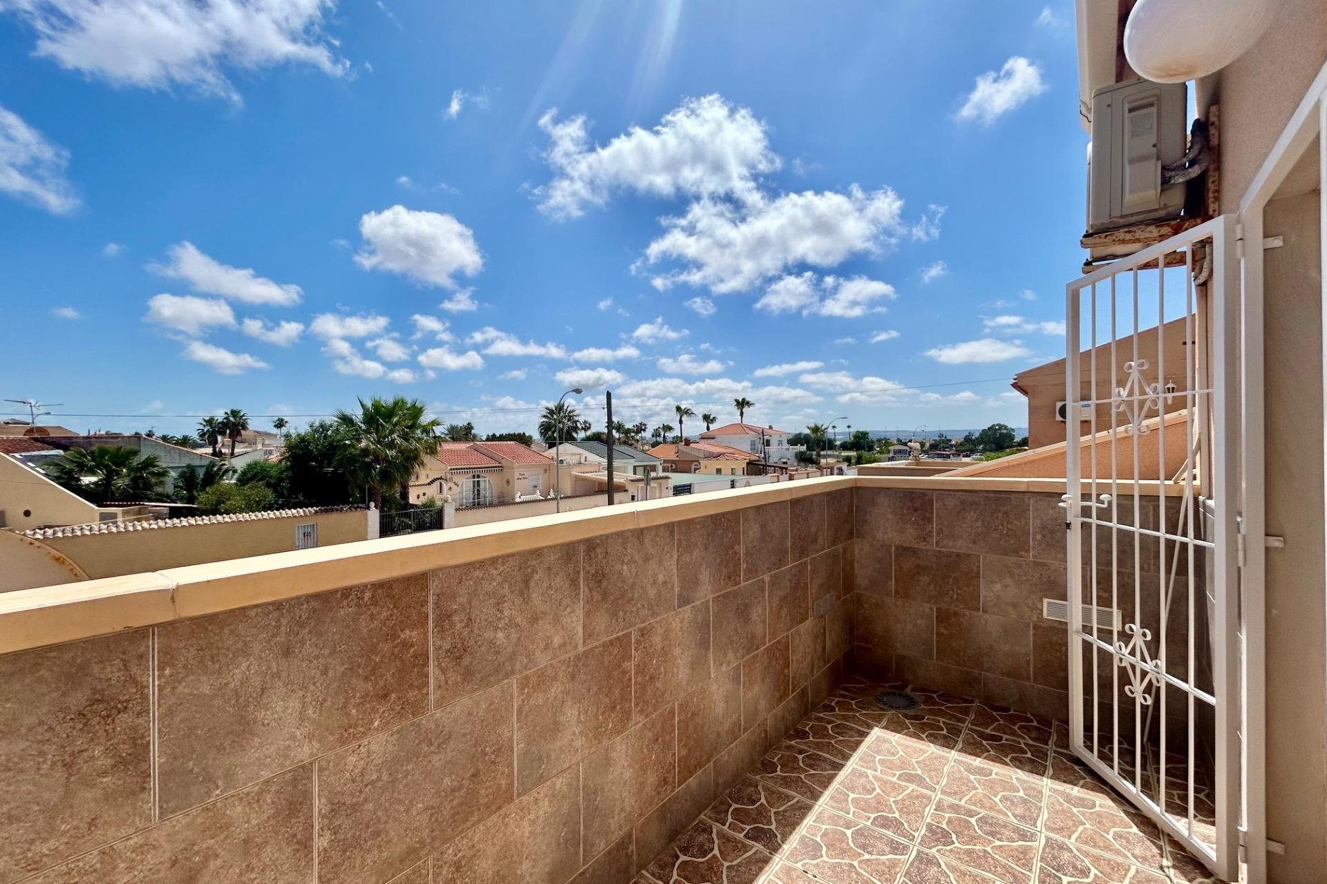 Resale - Villa -
Torrevieja - San Luis