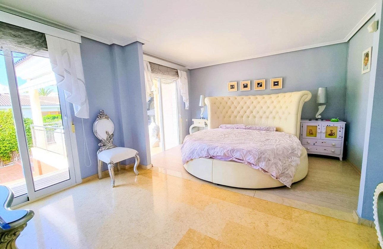 Resale - Villa -
Torrevieja - Torre La Mata