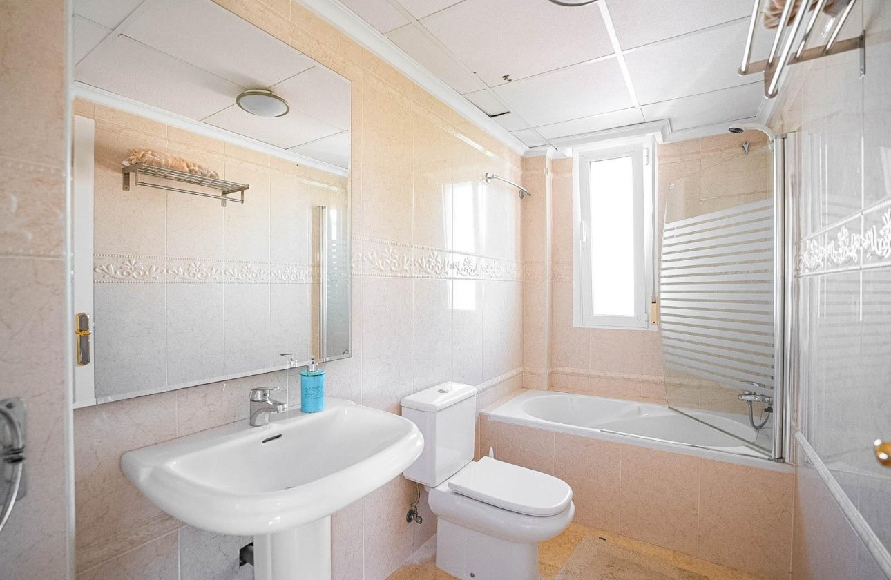 Resale - Villa -
Torrevieja - Torre La Mata