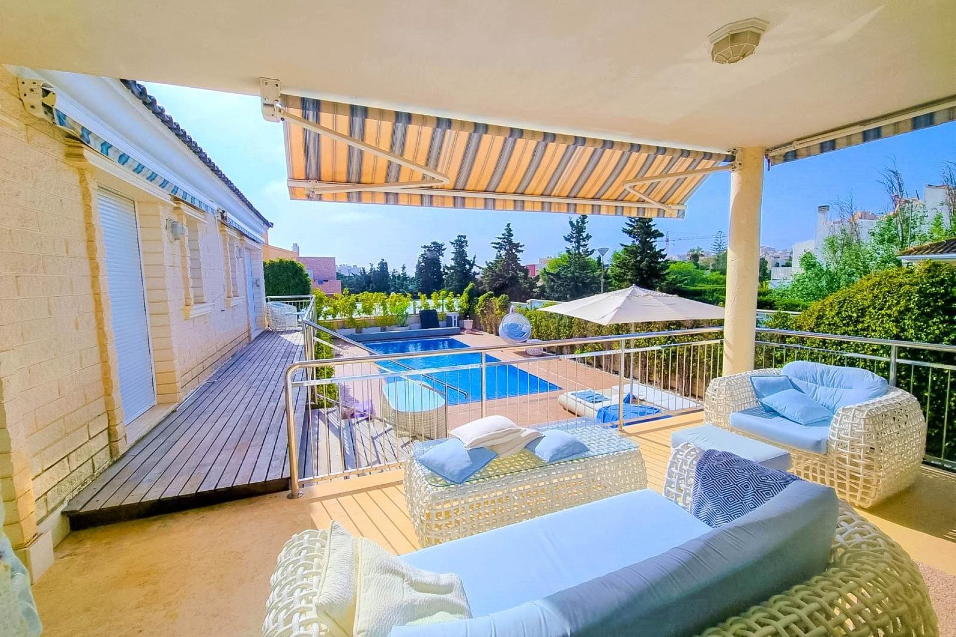 Resale - Villa -
Torrevieja - Torre La Mata