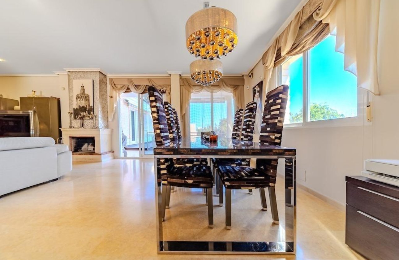 Resale - Villa -
Torrevieja - Torre La Mata