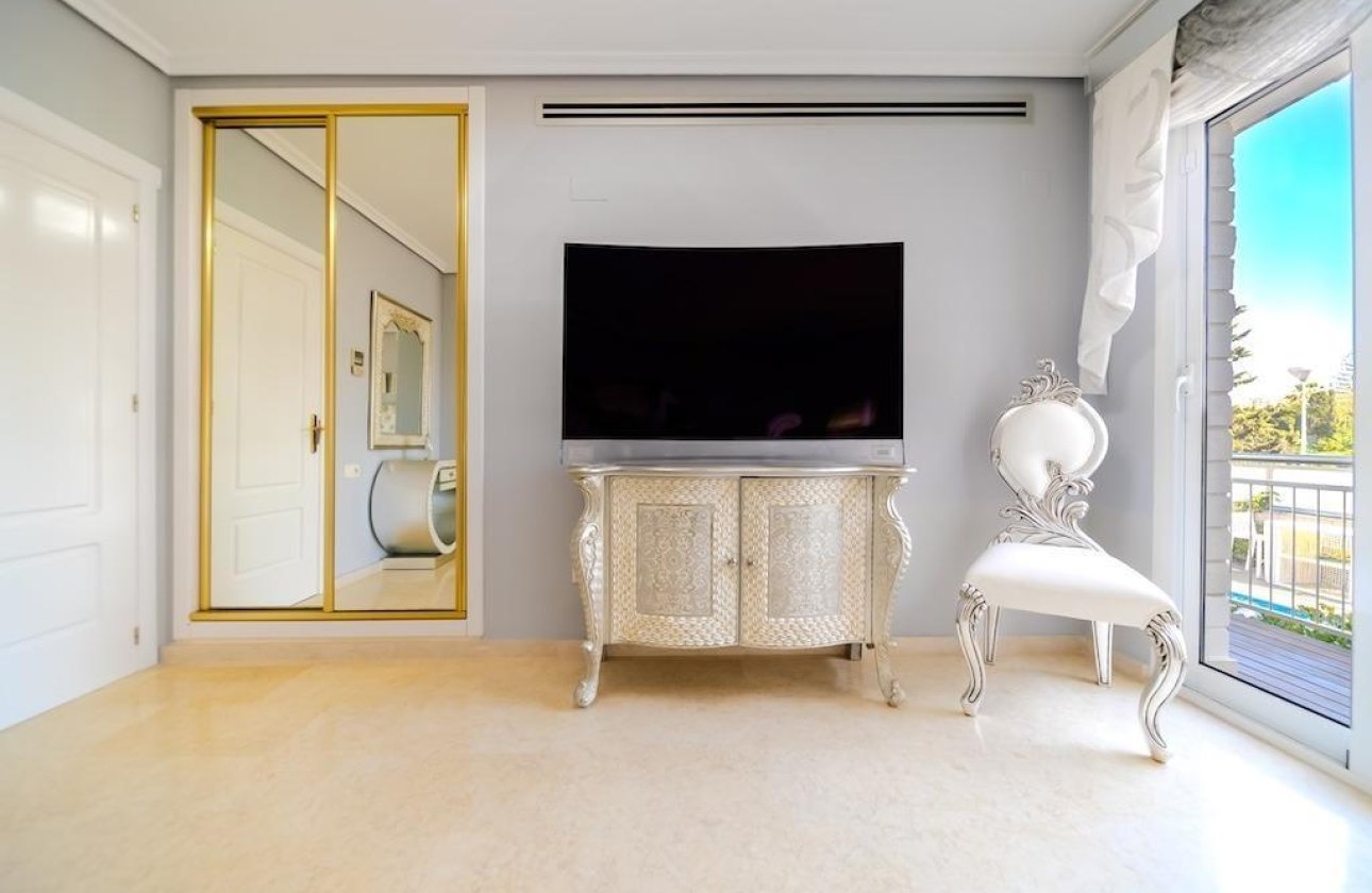Resale - Villa -
Torrevieja - Torre La Mata