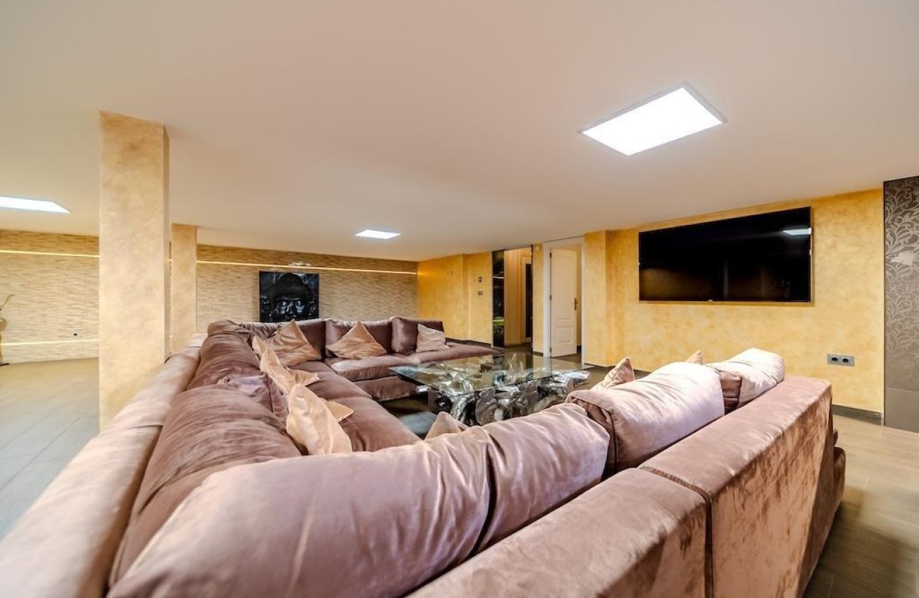 Resale - Villa -
Torrevieja - Torre La Mata