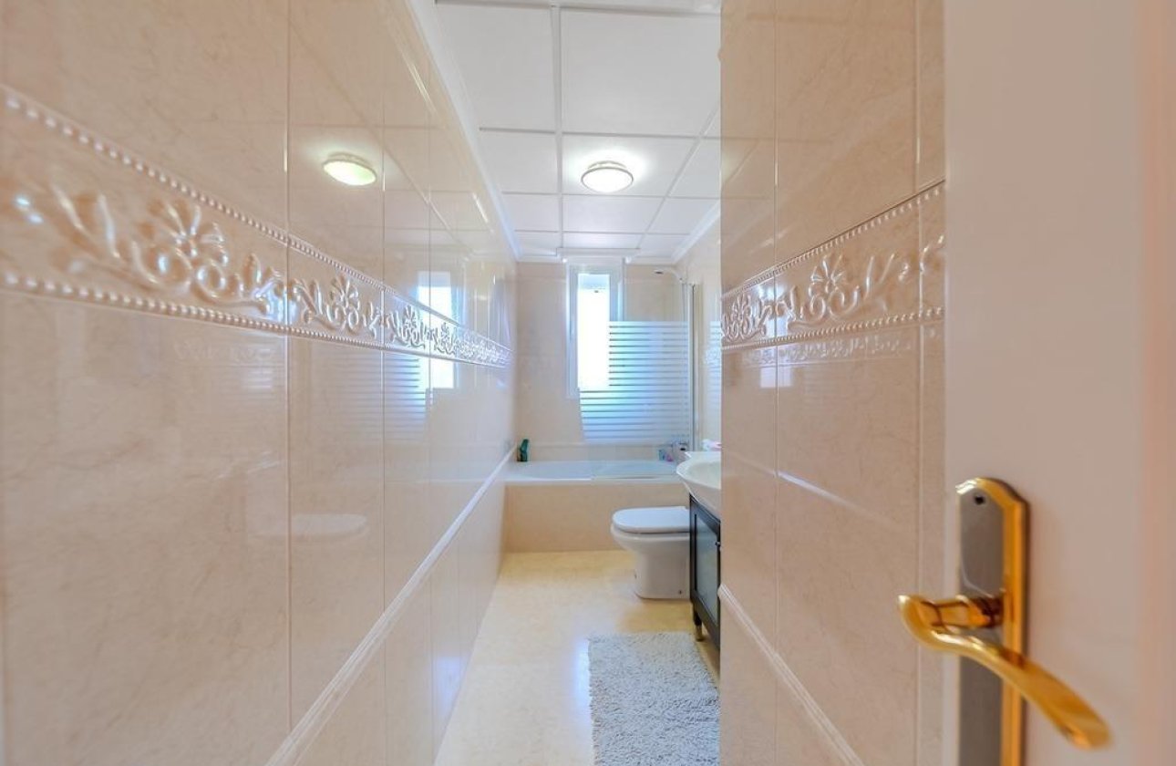 Resale - Villa -
Torrevieja - Torre La Mata
