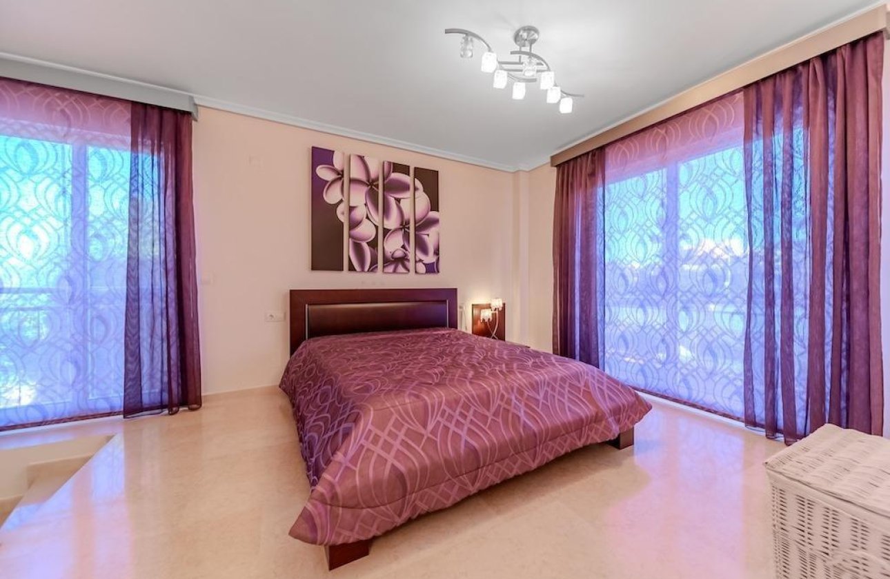 Resale - Villa -
Torrevieja - Torre La Mata