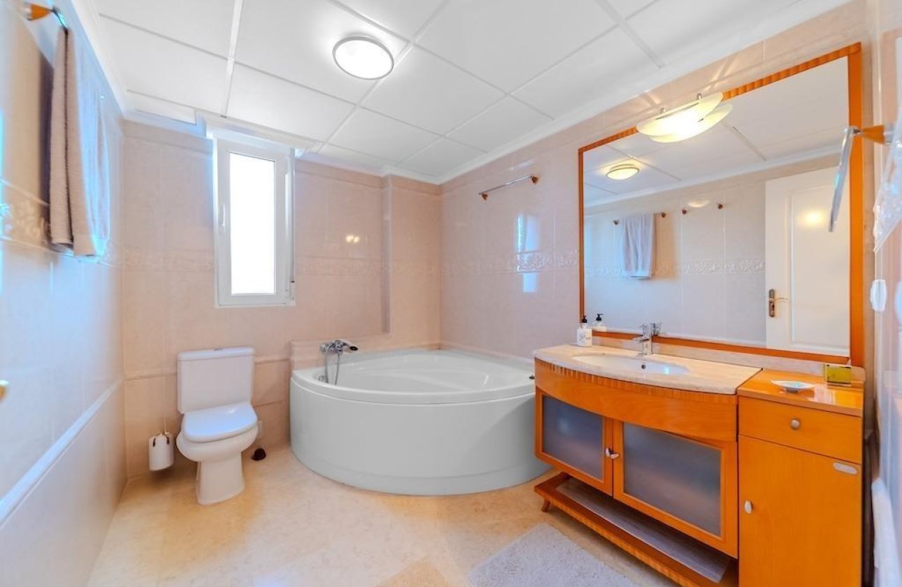 Resale - Villa -
Torrevieja - Torre La Mata