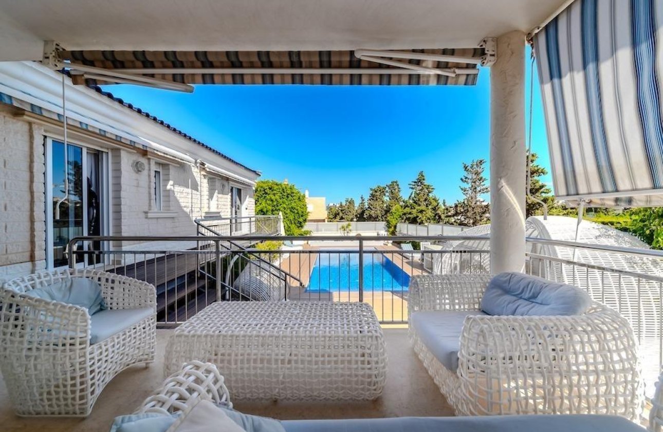 Resale - Villa -
Torrevieja - Torre La Mata