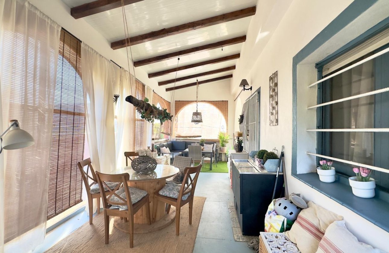 Resale - Villa -
Torrevieja - Torreblanca