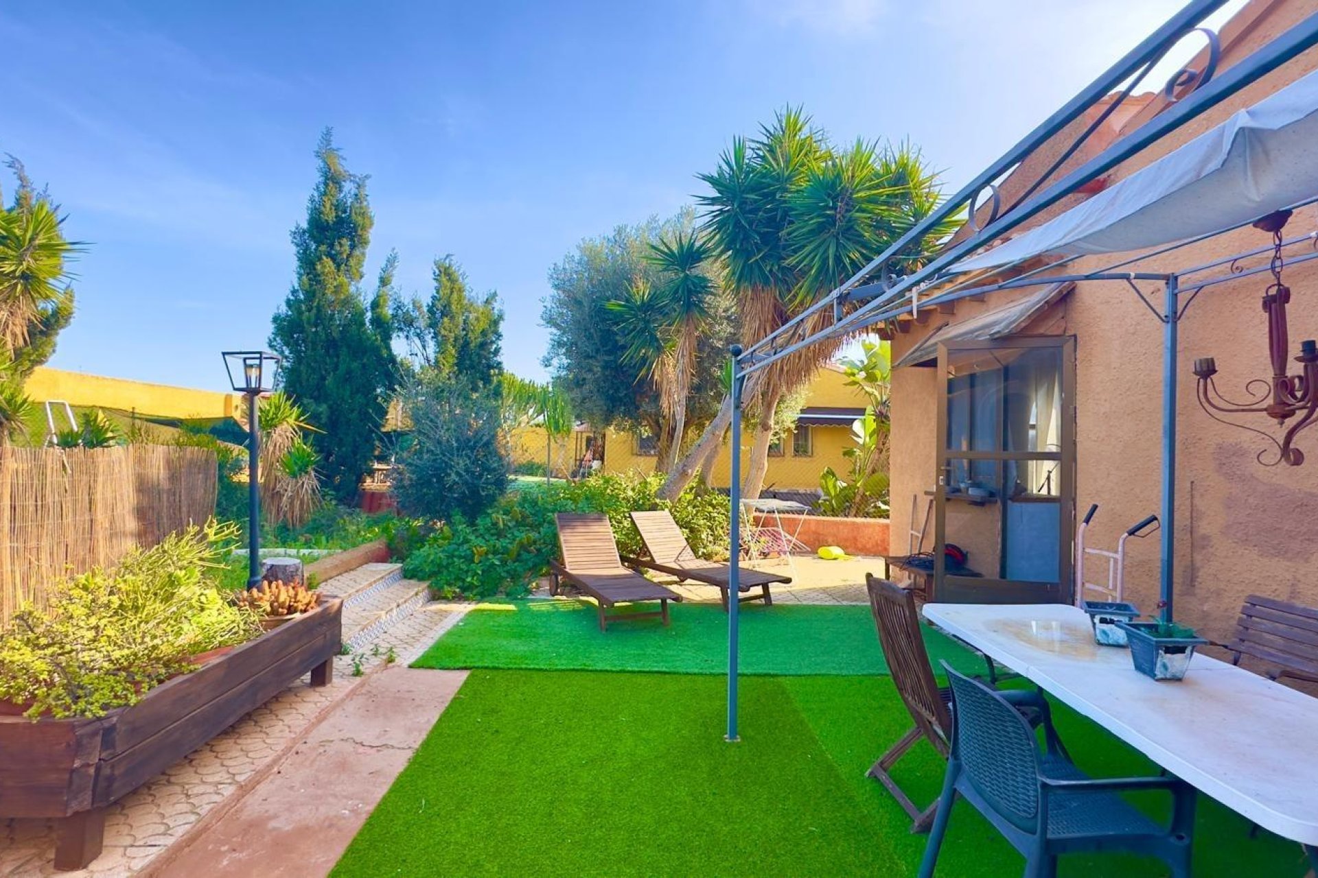 Resale - Villa -
Torrevieja - Torreblanca