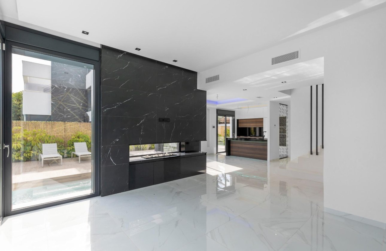 Resale - Villa -
Torrevieja - Torreta Florida