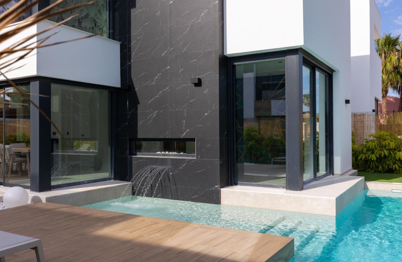 Resale - Villa -
Torrevieja - Torreta Florida