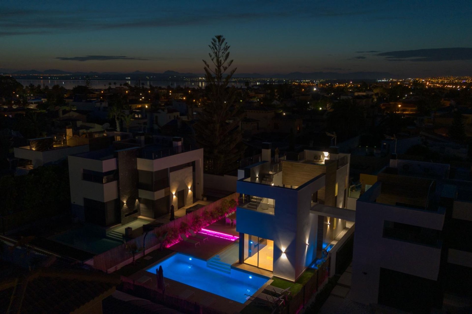 Resale - Villa -
Torrevieja - Torreta Florida