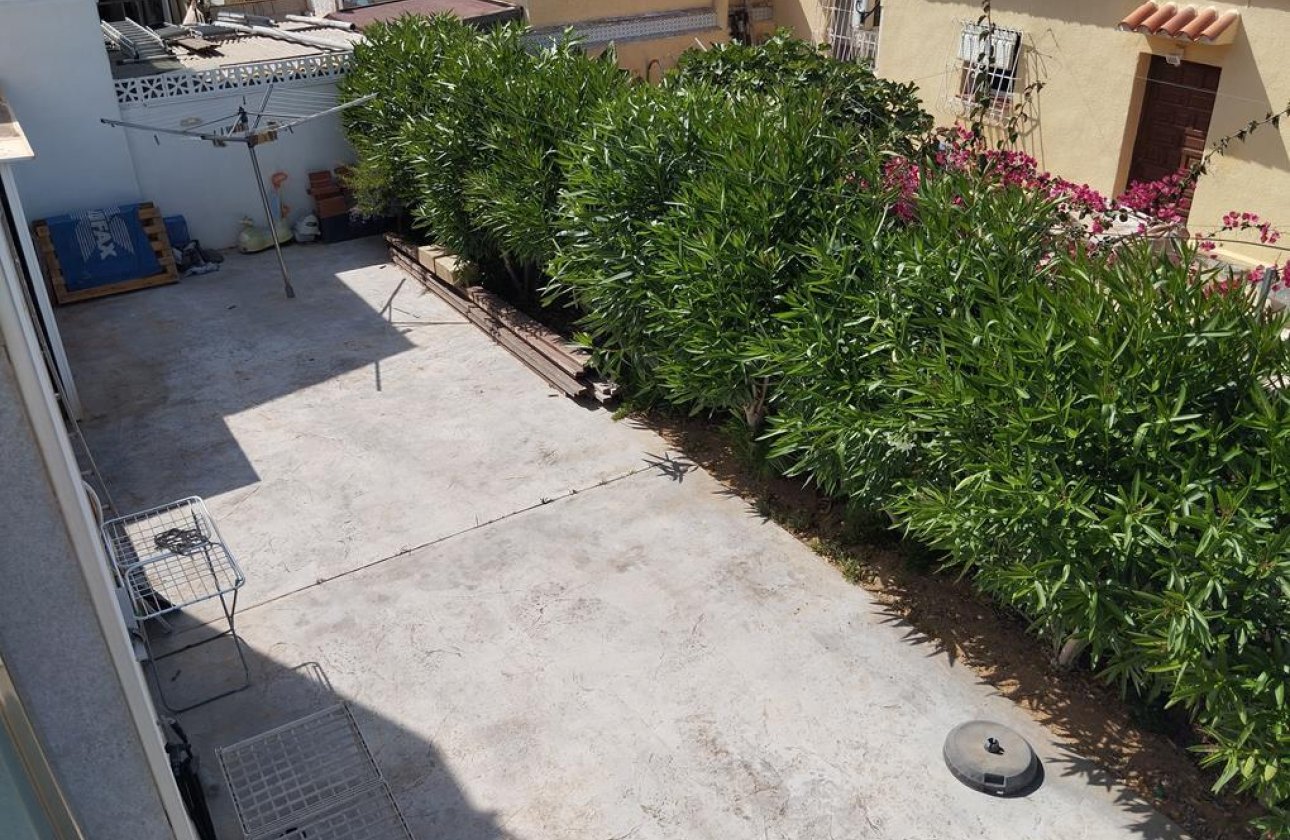 Resale - Villa -
Torrevieja - Torreta Florida