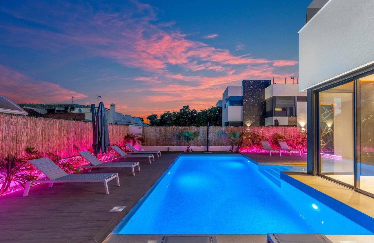 Resale - Villa -
Torrevieja - Torreta Florida