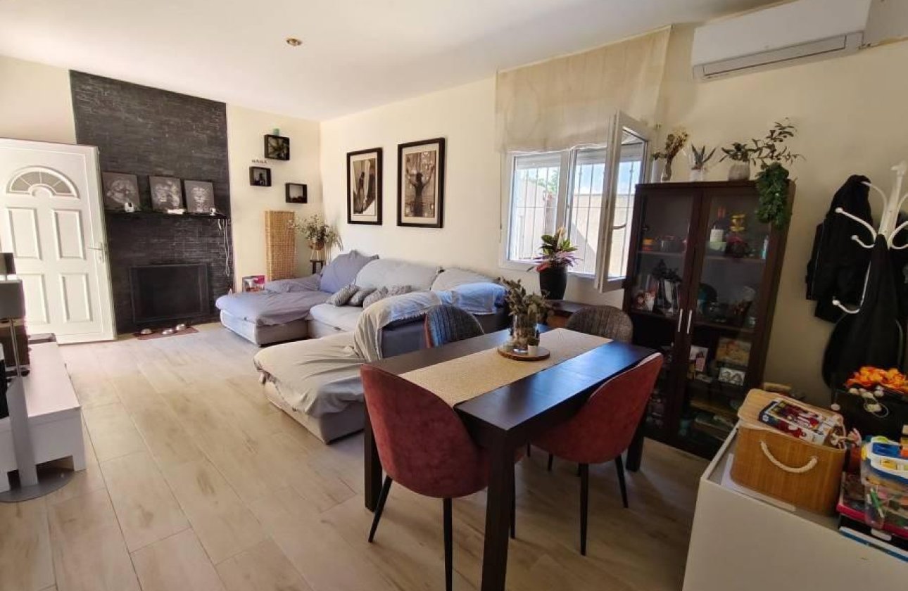 Resale - Villa -
Torrevieja - Torreta Florida
