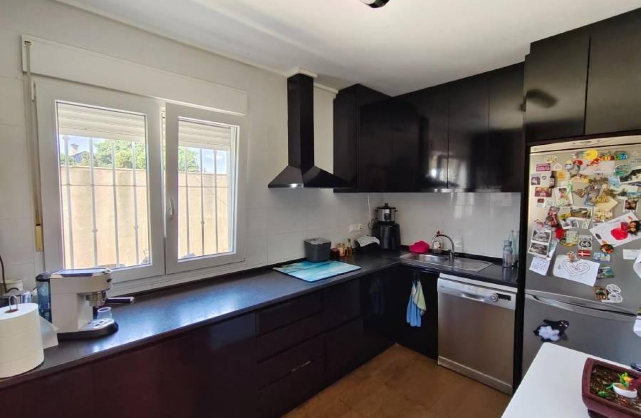 Resale - Villa -
Torrevieja - Torreta Florida