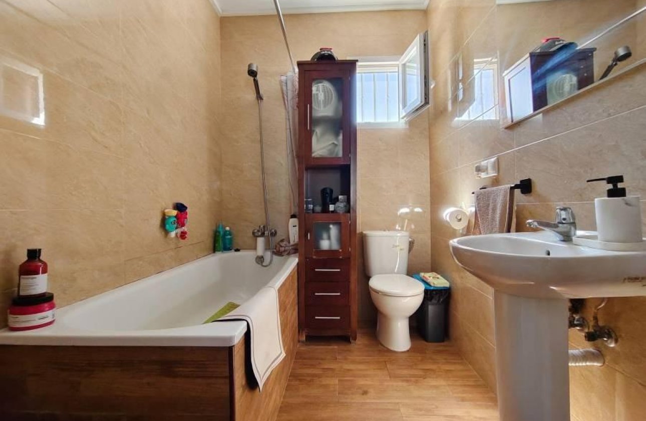 Resale - Villa -
Torrevieja - Torreta Florida