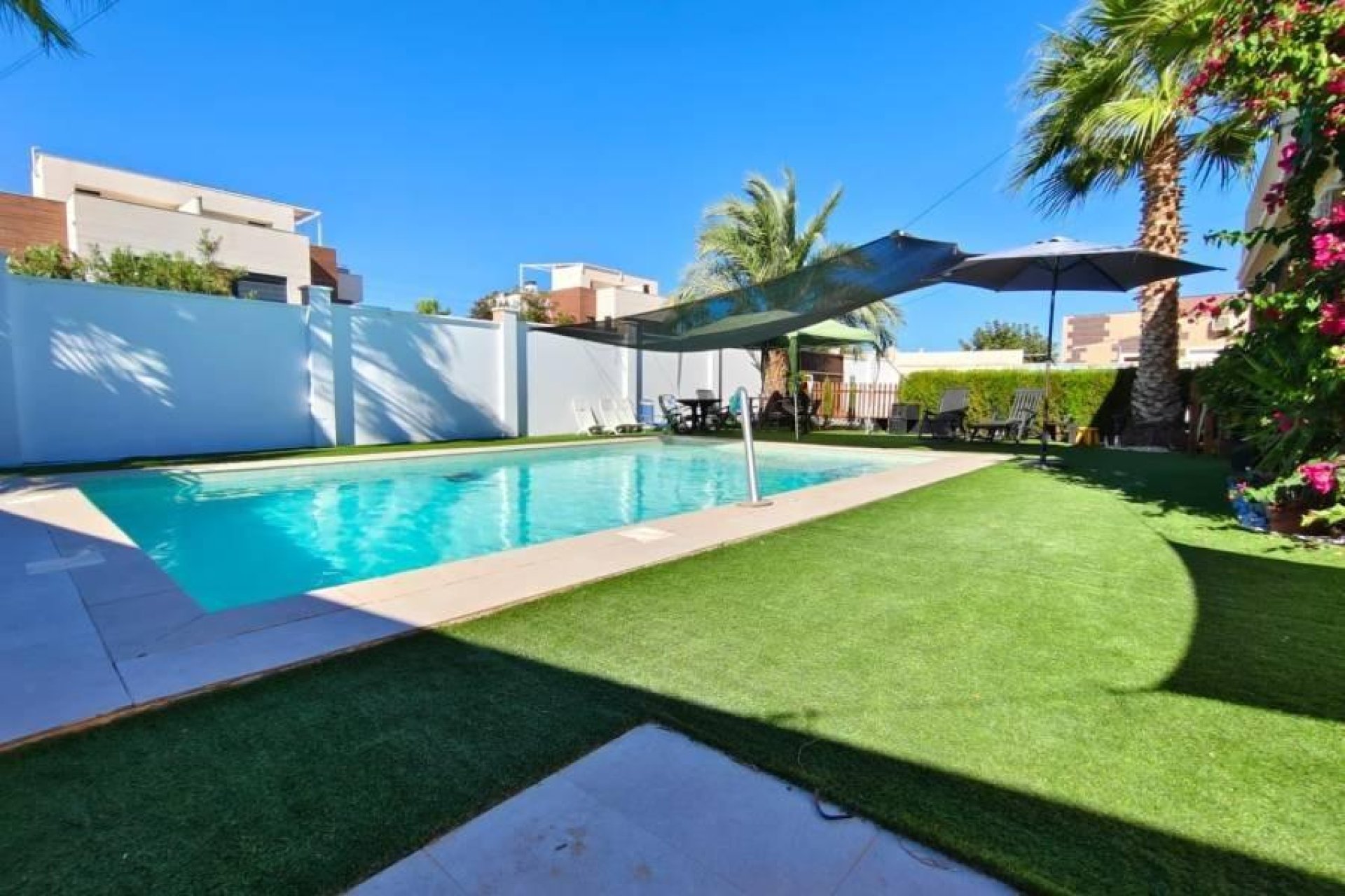 Resale - Villa -
Torrevieja - Torreta Florida